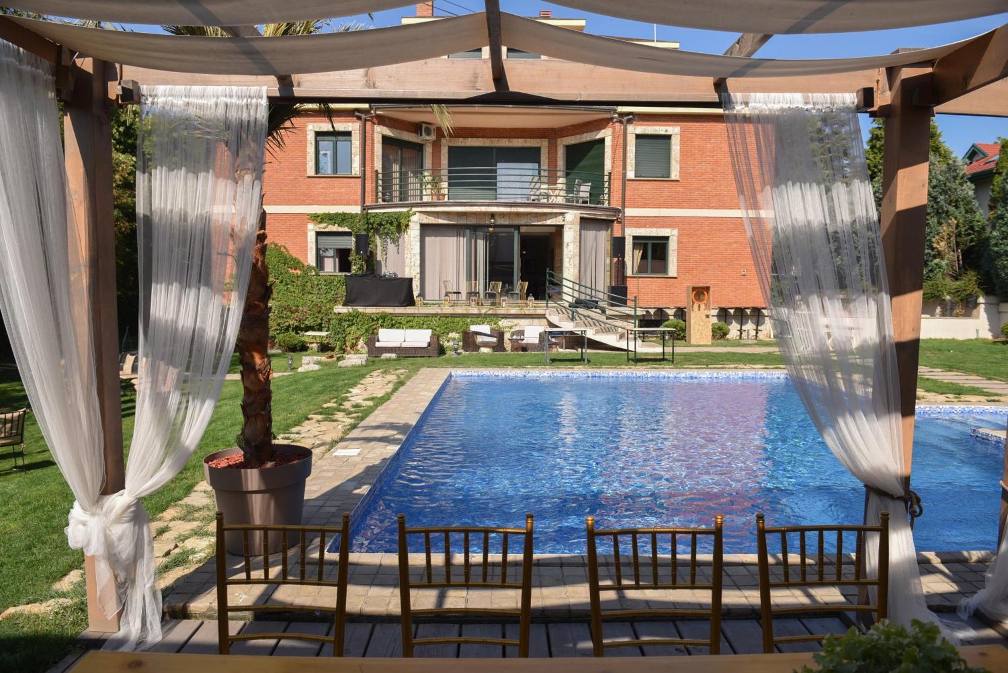 The Belgrade Hills Rooms And Suites Екстериор снимка